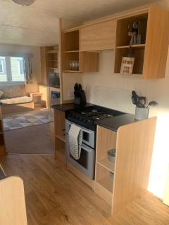 A14 is a 3 bedroom caravan on Whitehouse Leisure park with large decking - Abergele - 9