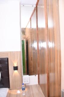 Airport Cabin Stay Mumbai Near T2 - 4