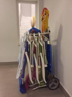 Sobrado com piscina, banheira e garagem coberta. - 1