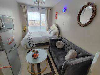 Urban Oasis Studio Apartment - 4