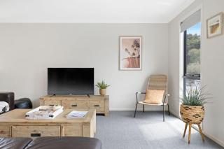 Beachside Escape - Cowes - 1