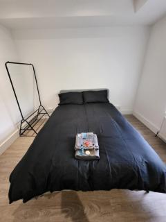 Cozy Private Room Close Central Ideal Location - Londra - 7