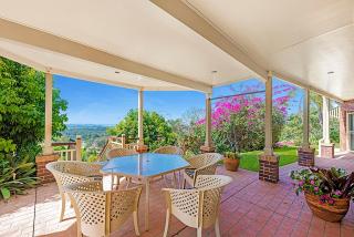 Tranquil Garden Hideaway - 4