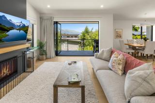 Queenstown Forest Retreat - 4BR, Pool Table, Views - Queenstown - 0