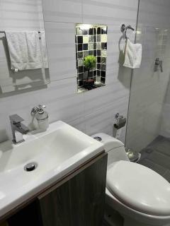 Apto 4 habitaciones privadas 140mtros - Medellín - 2