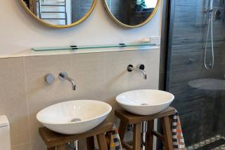 Stones on Standish TAHI - 2