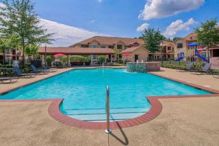 Magnolia Serenity: 2BD/1BA w/ Gym, Pool, BBQ Grill - Tupelo - 4