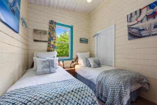 India House & Ica Whare in Whareama, Nr Riversdale Beach - 3