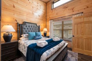 Prime Location, close to Dollywood and Pg Forge Downtown with Mtn view, Hot tub & Game Room - 2