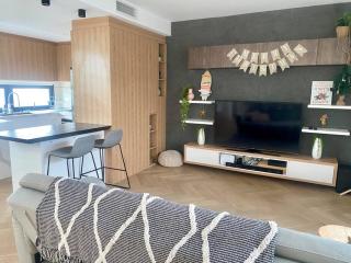 Casa De Mork - Entire 3 Storey Beach Villa - Gold Coast - 7