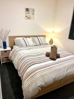 Casa De Mork - Entire 3 Storey Beach Villa - Gold Coast - 4