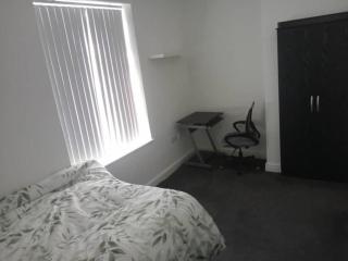 Ensuite Double-bed (G3) close to Burnley city centre - Burnley - 0