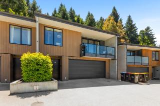 Queenstown Forest Retreat - 4BR, Pool Table, Views - Queenstown - 4