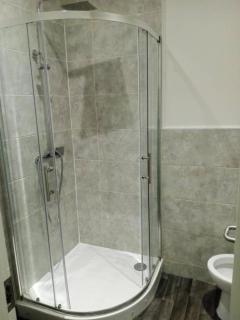 Double bed (R1) close to Burnley city centre - Burnley - 4