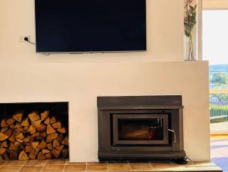 The Tassie - Luxury with panoramic water views - 5