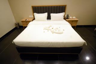 The Daman Club - Daman - 8