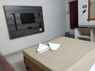 Hotel Lakshmi Residency - Visakhapatnam - 6