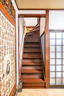 梟の宿 岛之内5号馆 步行300m至道顿堀! 徒步5分钟日本桥站! 心斋桥10分钟 黑门市场15分种徒步圈内 !中央区古风民宅77平方2间房可住6人 - 2