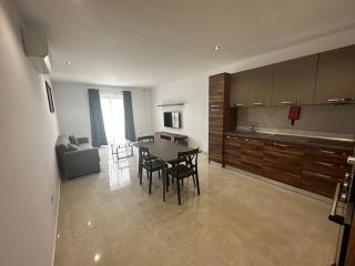 Duplex Penthouse in Gzira Sleeps 6 - Gżira - 5