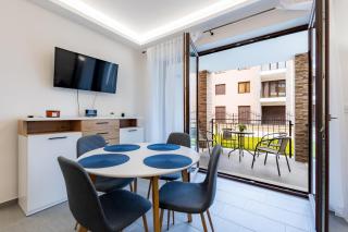 Honvéd77-79 Apartmanok By BLTN - Balatonlelle - 2