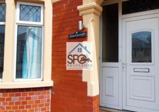 Contractors-Business-Private Parking-Free WiFi-Near M4 - 4