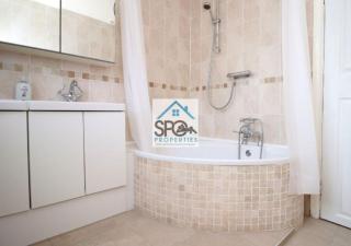 Contractors-Business-Private Parking-Free WiFi-Near M4 - 7