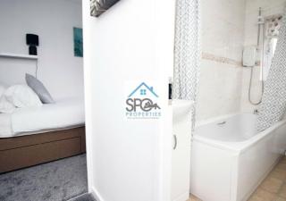 Cosy 2BR Home-Free Parking & WiFi-Near City Centre - Caerleon - 3