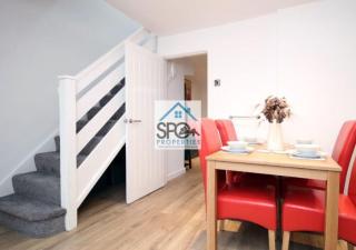 Modern 3BR Home-5 Guests-Business-Families-Netflix-Free Parking & WiFi - Cefn-coed-y-cymmer - 1