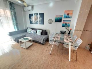 Sunny apartment in Torrevieja ,100 meters from Los Locos beach - Torrevieja - 9