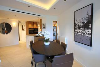 COMPLETELY RENOVATED APARTMENT ON BLD CROISETTE, 3 PARENTAL BEDROOMS - 5