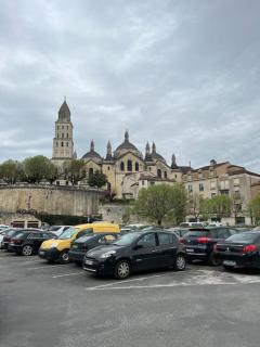 Appartement centre-ville, vue sur la cathédrale - Périgueux - 3
