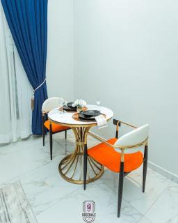 ELEGANT DUPLEX @ Rosedale Apartments - 1