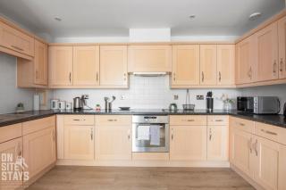 OnSiteStays 2BR, Parking, Wifi, Shops and Restaurants Close - Hatfield - 9