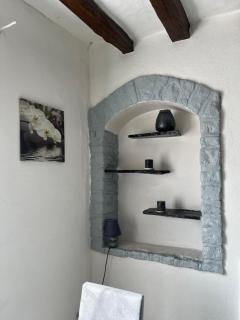 Stunning 2 bedroom townhouse in pretty village - 5