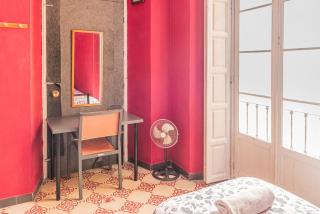 Private Rooms in Historic Building on the Square - Málaga - 3