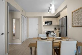 Pool - Gym - Balcony - Amazing View - Near Beach - Hallandale Beach - 1