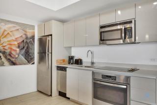 Spectacular Balcony plus Near Beach, Gym, Pool - Hallandale Beach - 7