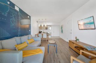 Spectacular Balcony plus Near Beach, Gym, Pool - Hallandale Beach - 2