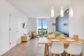 Spectacular Balcony plus Near Beach, Gym, Pool - Hallandale Beach - 8