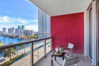 Spectacular Balcony - Near Beach - Gym - Pool - Hallandale Beach - 4