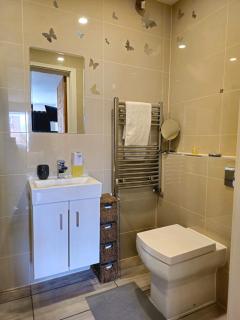 Chanel Ensuite Double Room - 2