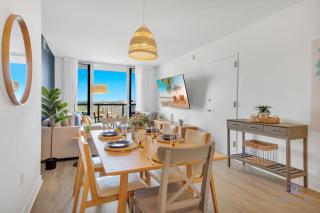 Infinite Views with Amazing Pool plus Gym, Near Beach - Hallandale Beach - 7