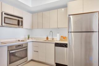 Amazing Pool - Apartment with Balcony and Gym - Hallandale Beach - 5