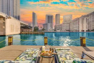 Resort Near Beach with Amazing Pool and Gym - Hallandale Beach - 5