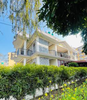 Hotel Peace Ganga Inn - 0