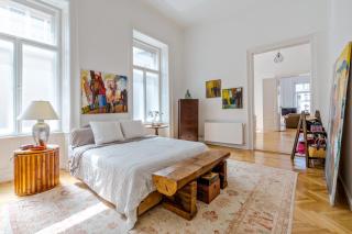 Highrise Art Apartment - Budapest - 5