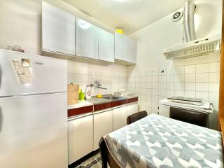 Family two bedroom apartment Slavija - Budva - 8