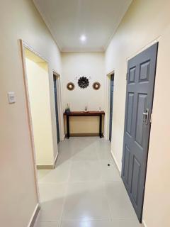 Hibiscus Apartments - 2