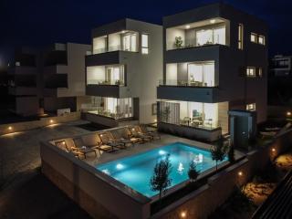 Apartments Mare B with pool - 2