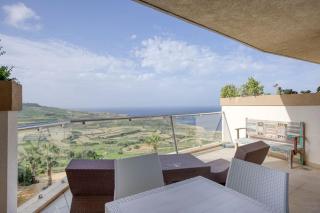 Lovely home with amazing balcony & communal pool by 360 Estates - Għajn Melel - 8